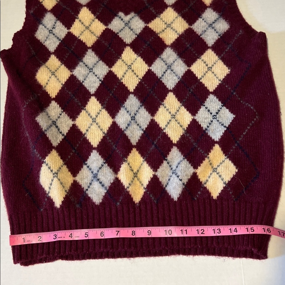 Lord & Taylors Argyle Vintage Virgen Wool Sweater Vest Diamond Pattern Size XL - Picture 8 of 9